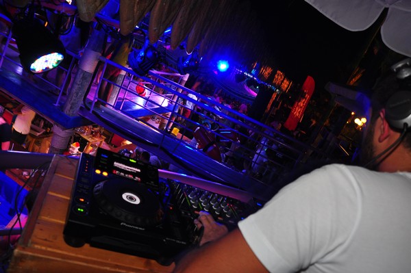 Night Beach Party @ Edde Sands